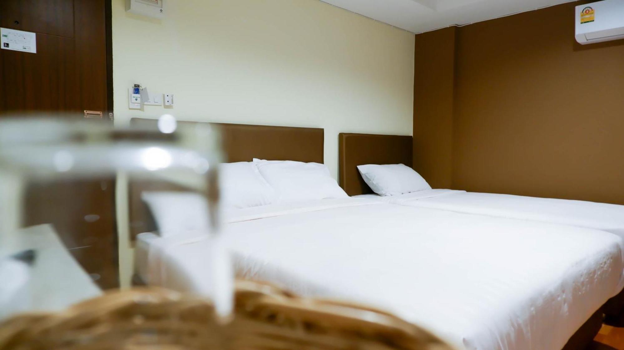 Airport A1 Hotel Чиангмай Екстериор снимка